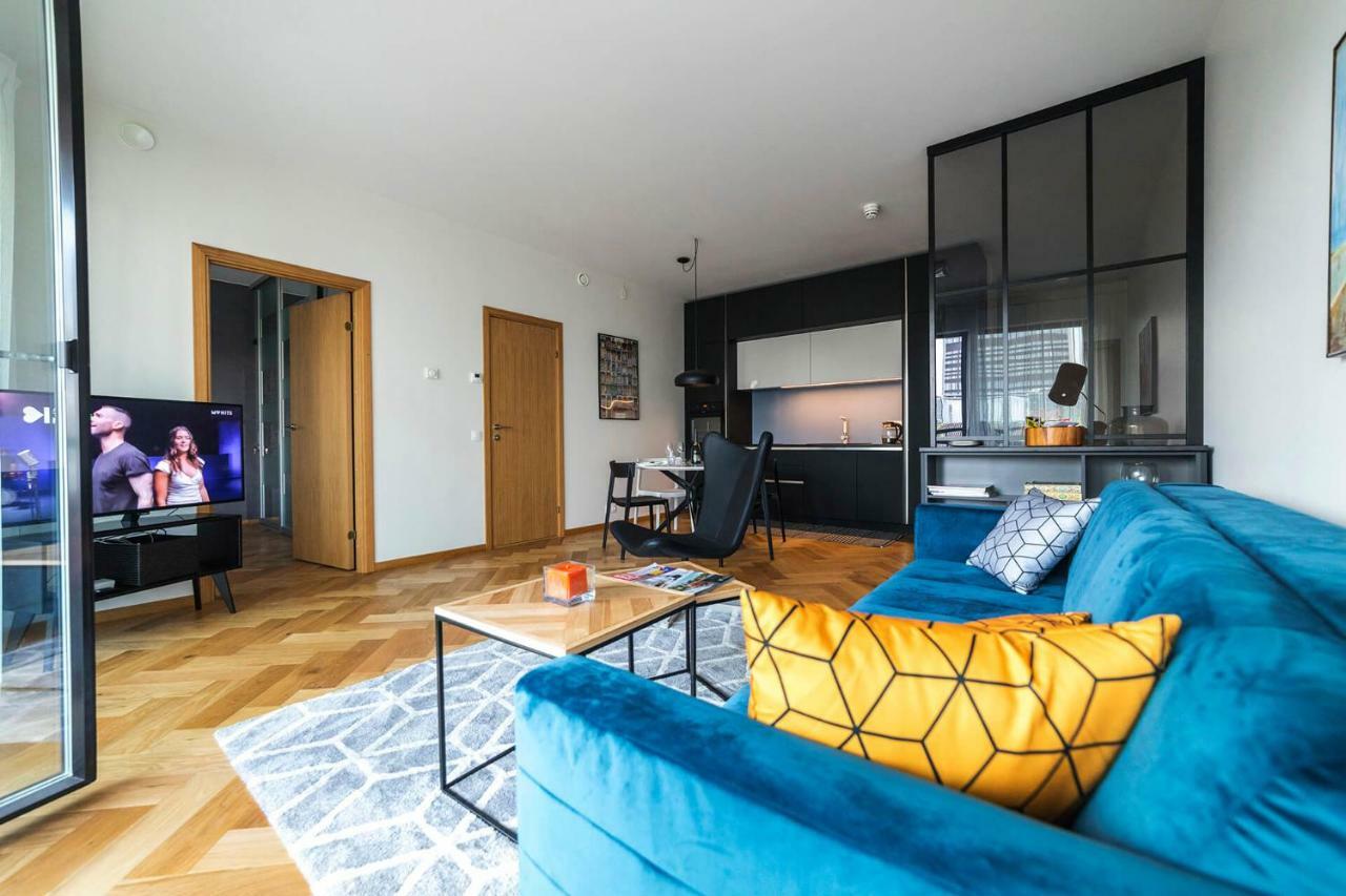 Modern Luxury Apartment In City Centre Tallinn Bagian luar foto