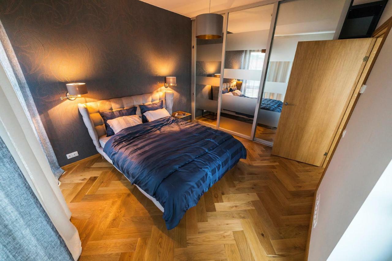 Modern Luxury Apartment In City Centre Tallinn Bagian luar foto
